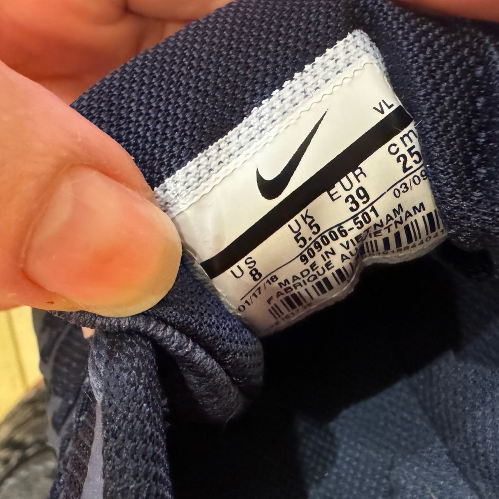 Nike Women’s Run Swift Running Shoe - image 4